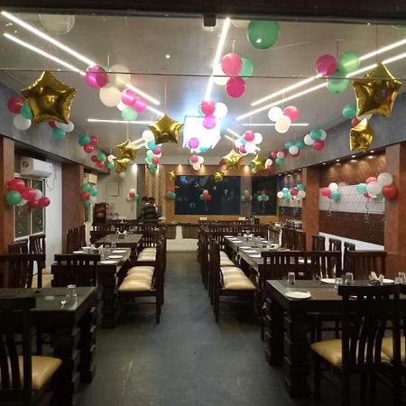 Hotel Grand Surya Kodarma 외부 사진