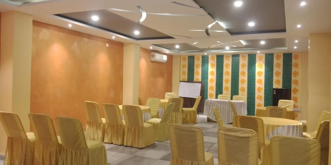 Hotel Grand Surya Kodarma 외부 사진